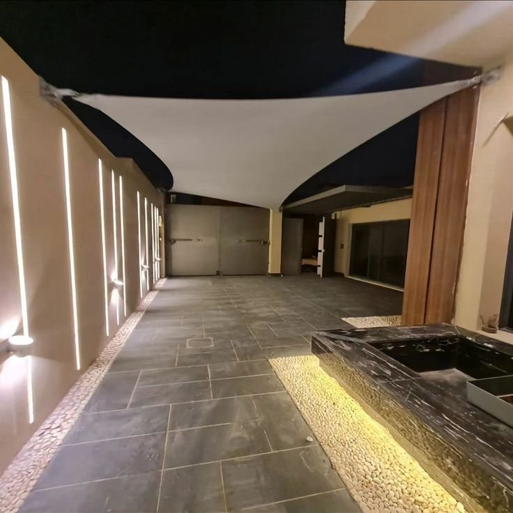 مظلات سيارات وسواتر حديثة | تصميم وتركيب احترافي في الاحساء